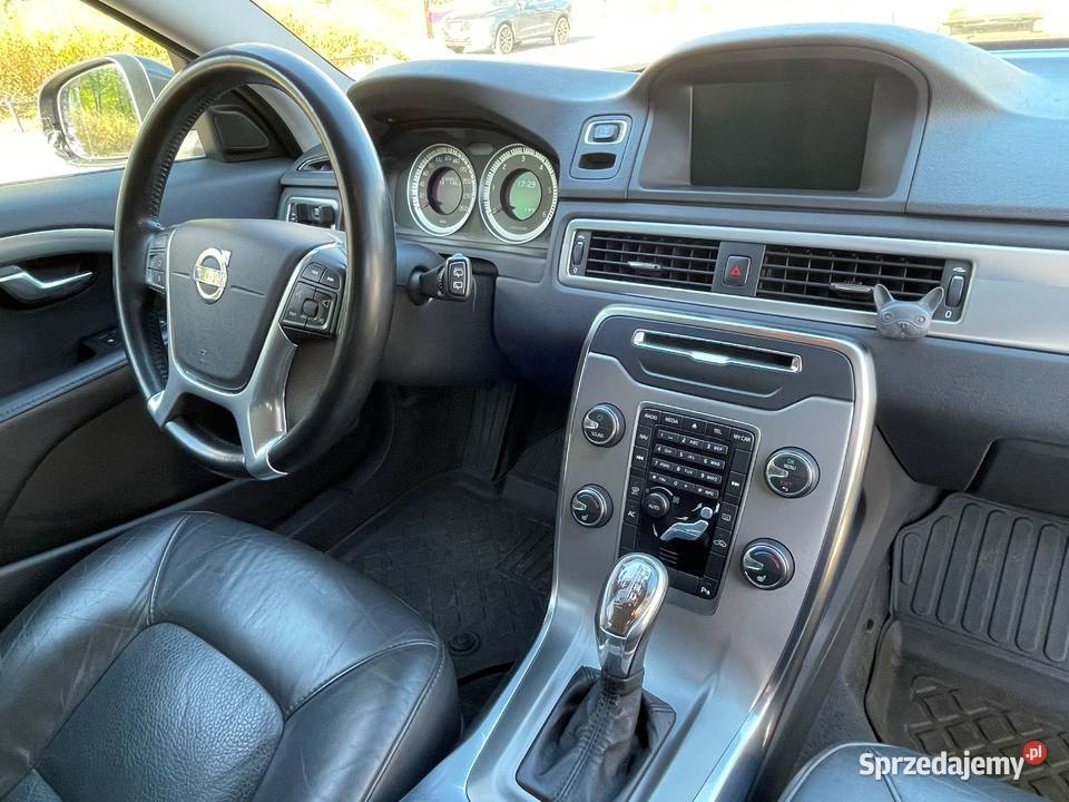 VOLVO V70 2013 D4 ZADBANE CD V70 mazowieckie Chylice