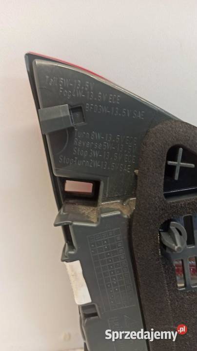 BMW 7 G11 LAMPA PRAWY TYŁ W KLAPE 7342968 Lampy przednie