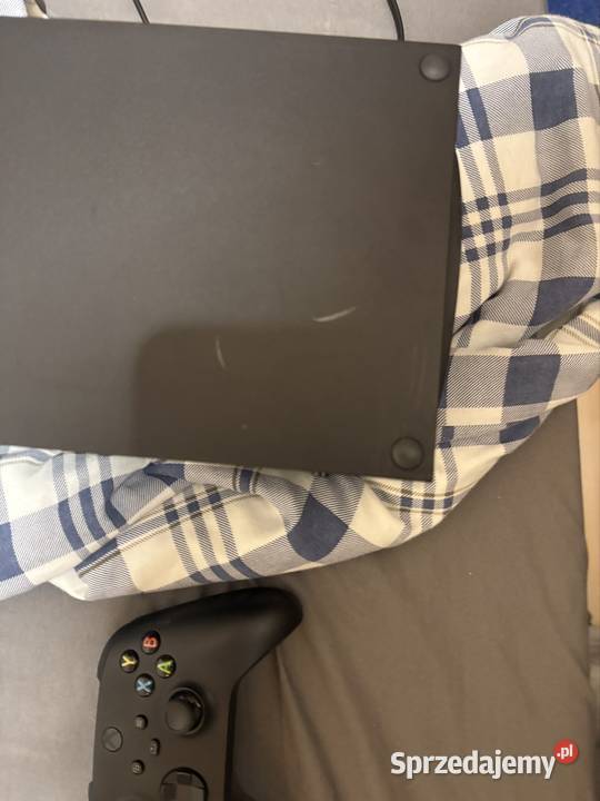 Na sprzedaż Konsola Xbox Series X Prsktycznie Warszawa sprzedam