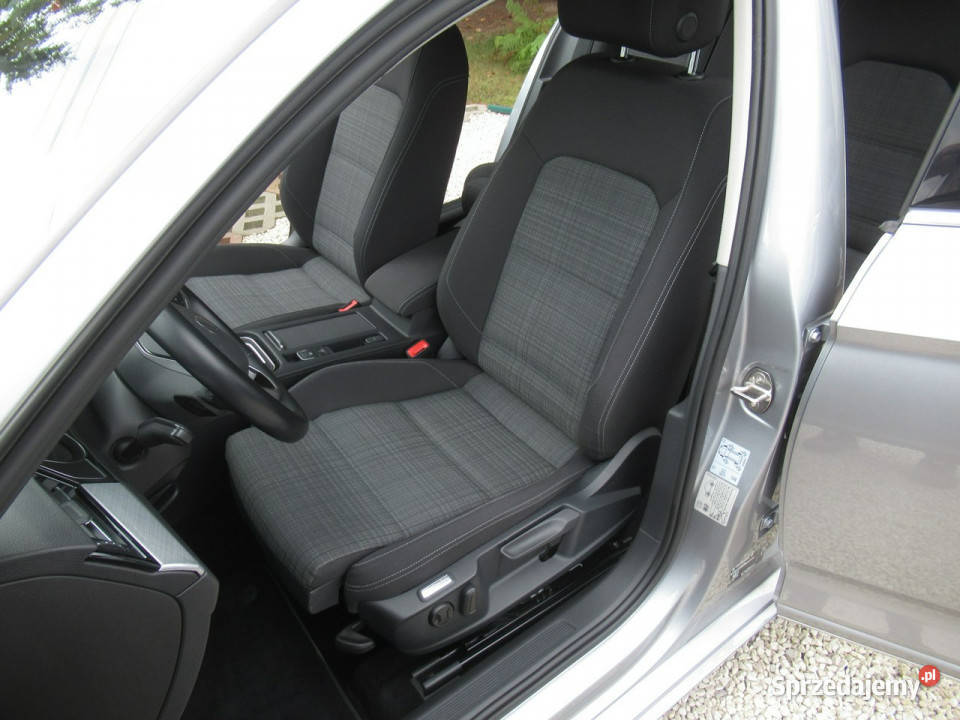 Volkswagen Passat BEZWYPADKOWY KAMERA AppConnect światła do jazdy dziennej Warszawa