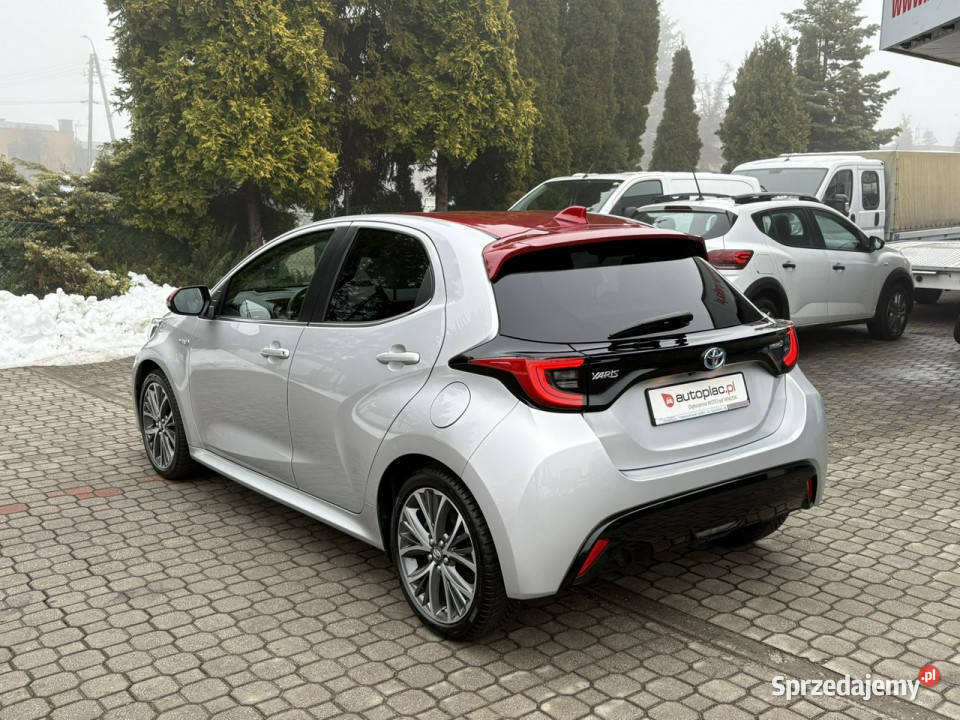 Toyota Yaris 15 Hybrid Head UP Kamera Gwarancja Samochody osobowe Tarnowskie Góry