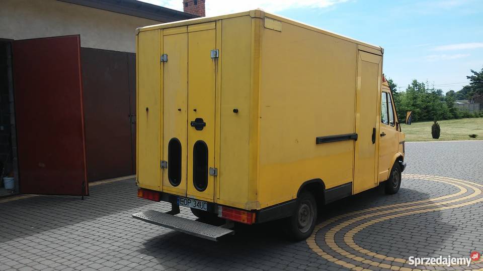 Mercedes 308 Kaczka 23D