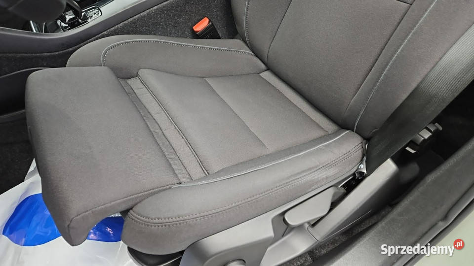 Volvo XC 40 73kWh P6 Recharge Core aut Z czujnik deszczu XC 40 Warszawa sprzedam