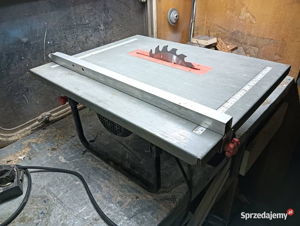Piła pilarka 800W 230V drzewa stołowa pilarka Wałbrzych sprzedam