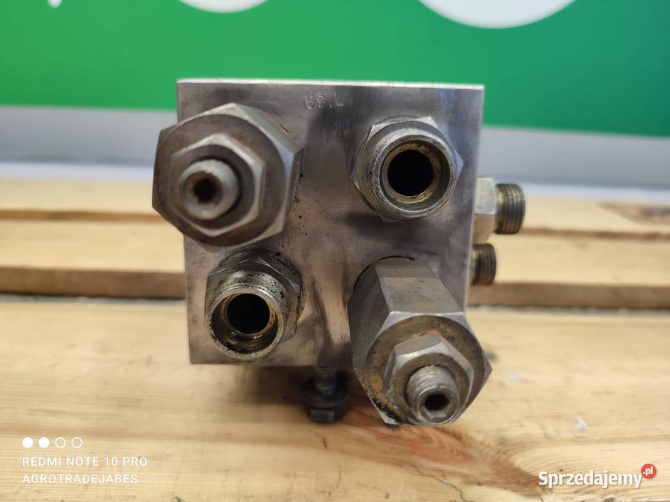 Blok hydrauliczny 0 571510 3030201 A MERLO P606 Motoryzacja Wilkowo