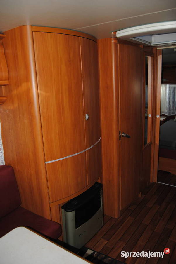 Sprzedam Hobby 560 z przedsionkiem Izabella Kempingowe Komorniki