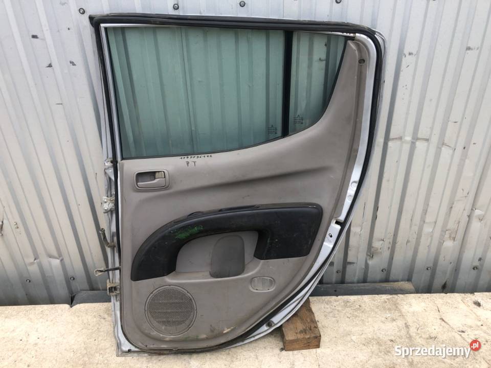 DRZWI PRAWY TYŁ MITSUBISHI L 200 Inny 0416 Drzwi
