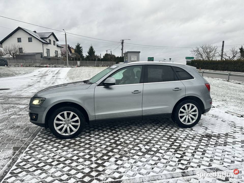 Audi Q5 8R benzyna automat quattro SUV hak komputer pokładowy Brzezinki