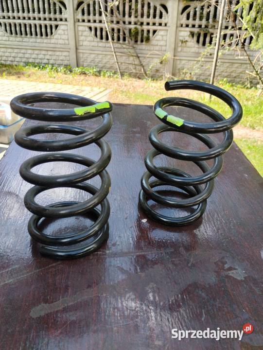 Sprężyny nowe tył fiat 126 maluch nowe Tomaszów Lubelski