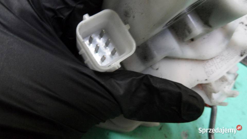 FIAT QUBO 13r zamek drzwi prawy przód