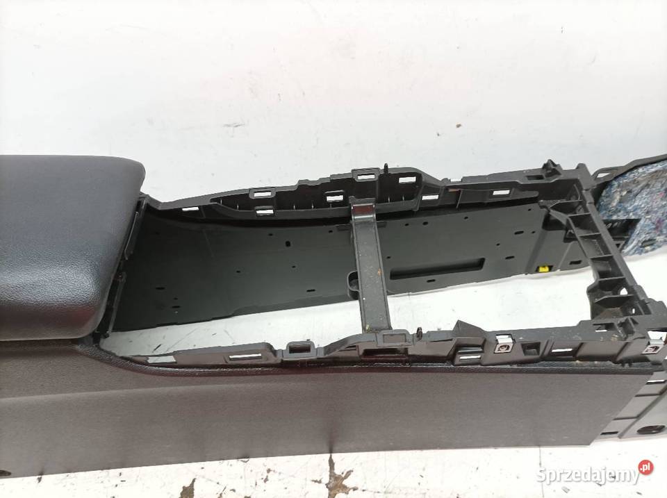 TUNEL ŚRODKOWY PODŁOKIETNIK SKÓRA Renault świętokrzyskie sprzedam