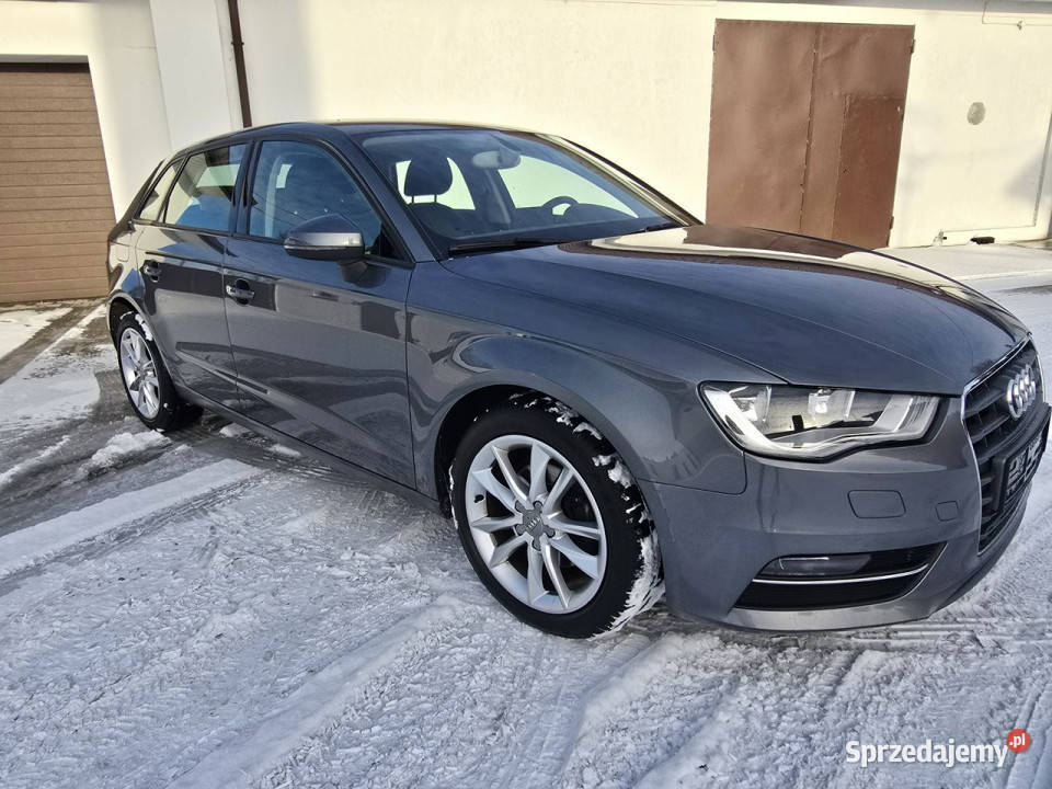 Audi A3 Sportback 12Turbo Benz lakier metallic Kutno