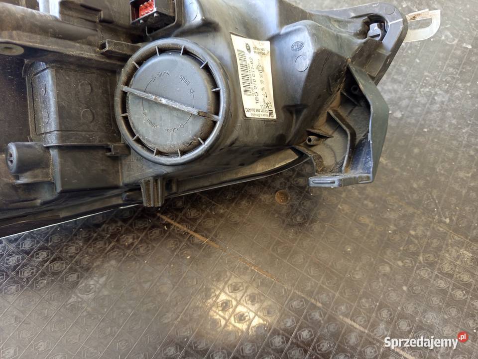 Reflektor prawy astra j lift orginalna hella Rzeszów