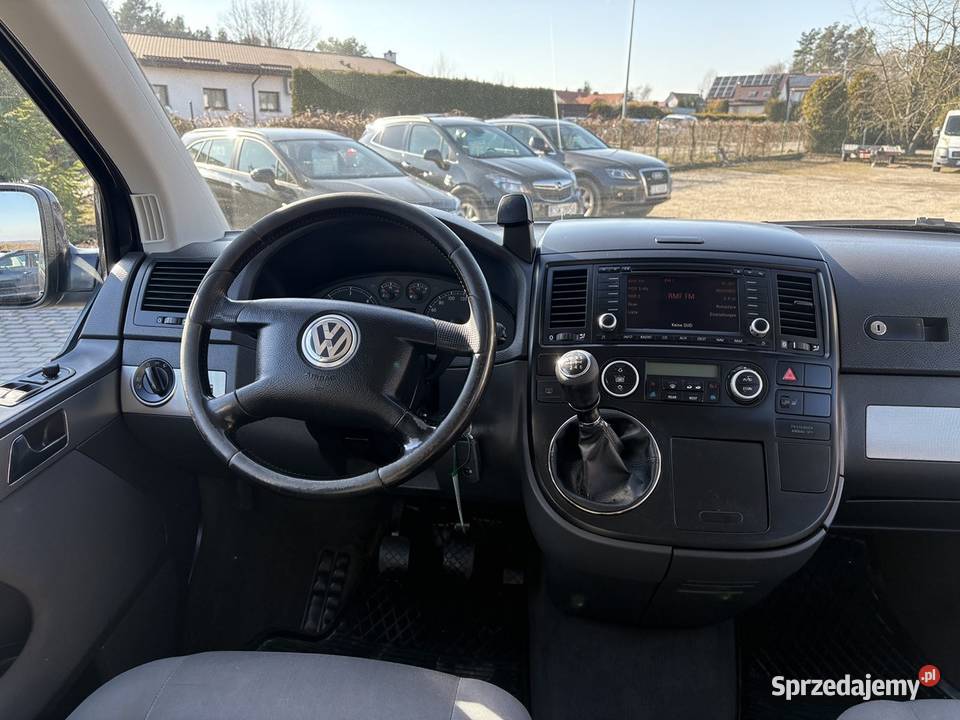 VW MULTIVAN Van / Minibus Dolna Grupa