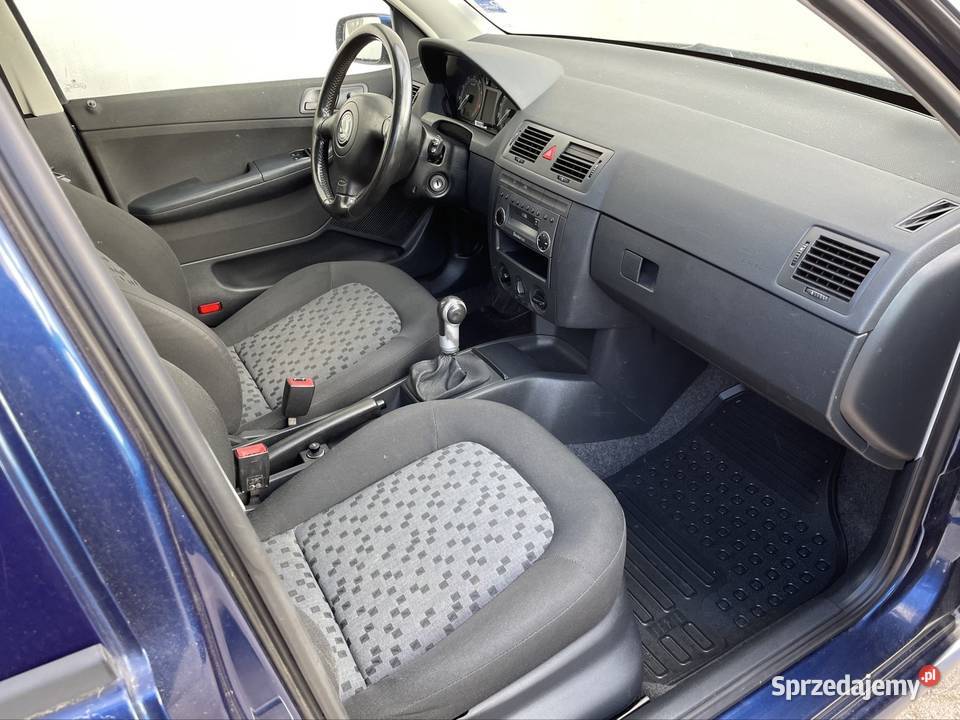 Skoda Fabia Wynajem wypożyczalnia aut kombi zachodniopomorskie Szczecin wynajem auta