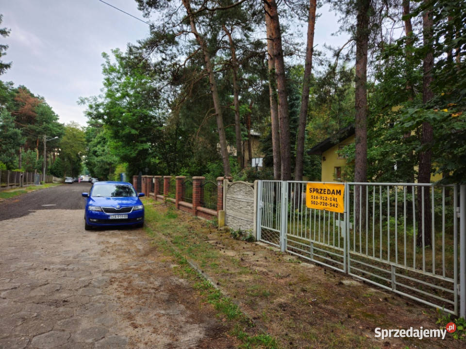 Działka budowlana w centrum miasta ŻarkiLetnisko betonowe śląskie Żarki-Letnisko