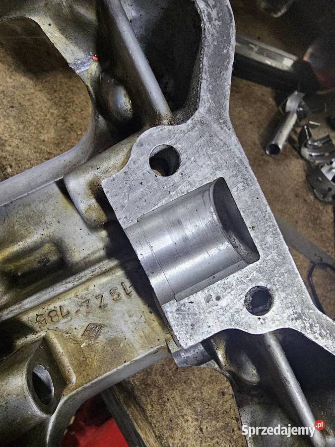 Suzuki DR 750 pokrywa głowicy dekiel głowica Jelenia Góra