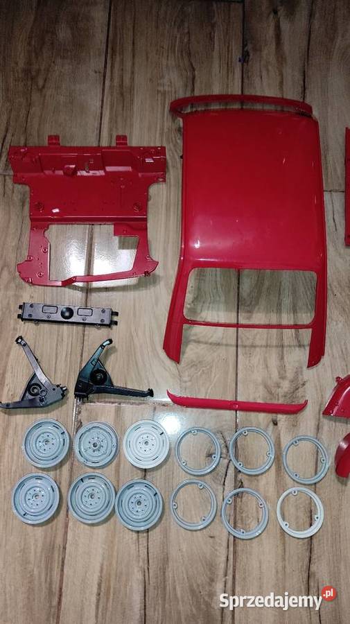 Sprzedam części modelu Fiat 126p Hachette 16 Przemyśl sprzedam