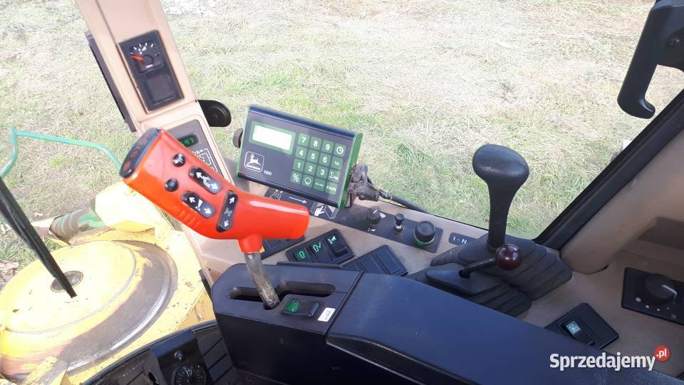 Sieczkarnia JD 6810 John Deere Wołów