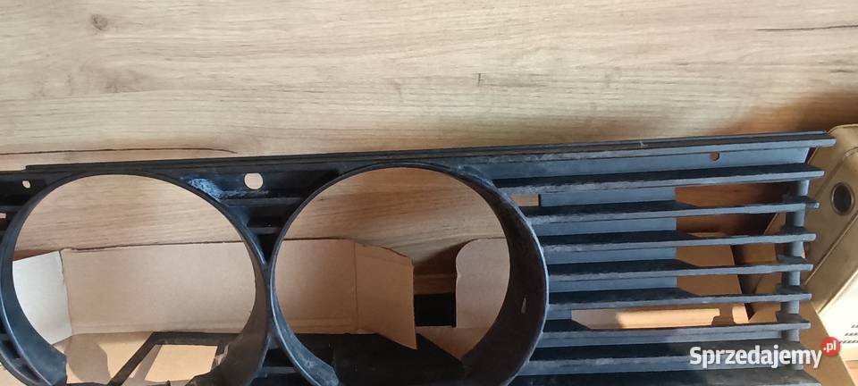 Atrapa okular przód lewy BMW E 30 18760910 Kalisz