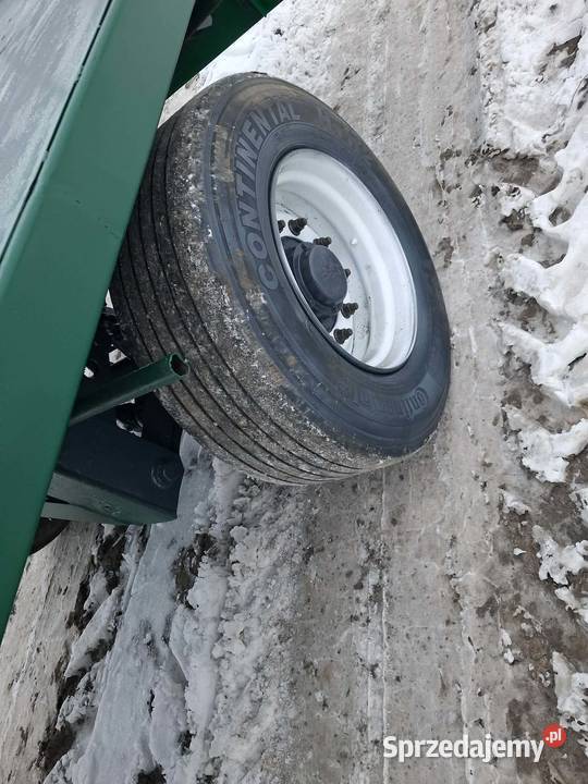 Przyczepa do slomy bel skrzynio palet Mgoszcz