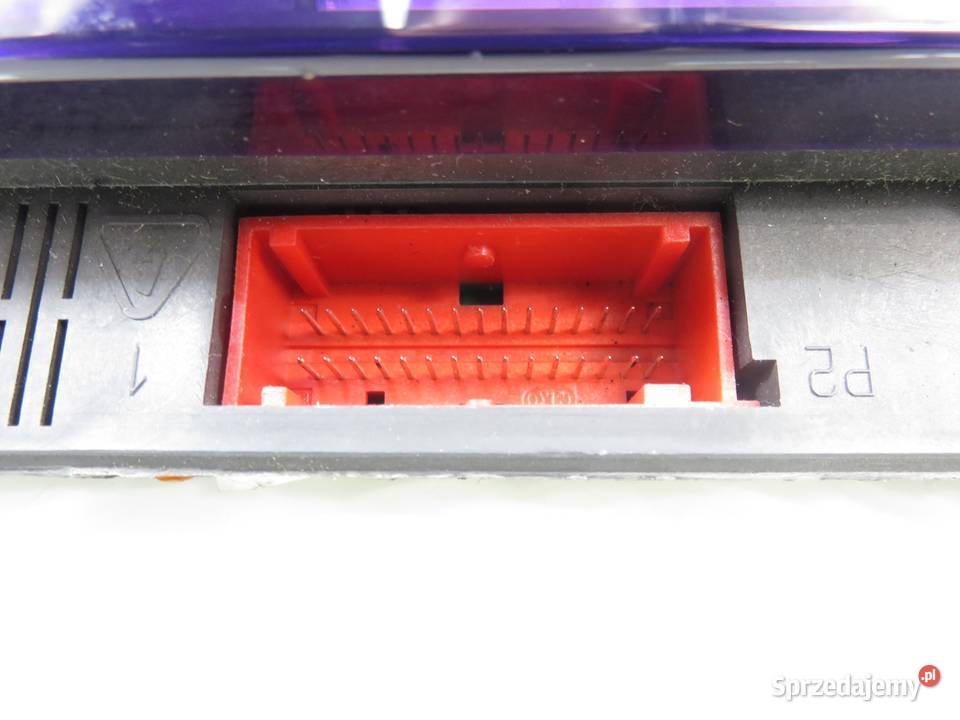 LICZNIK RENAULT ESPACE IV 19 dCi 8200288813E