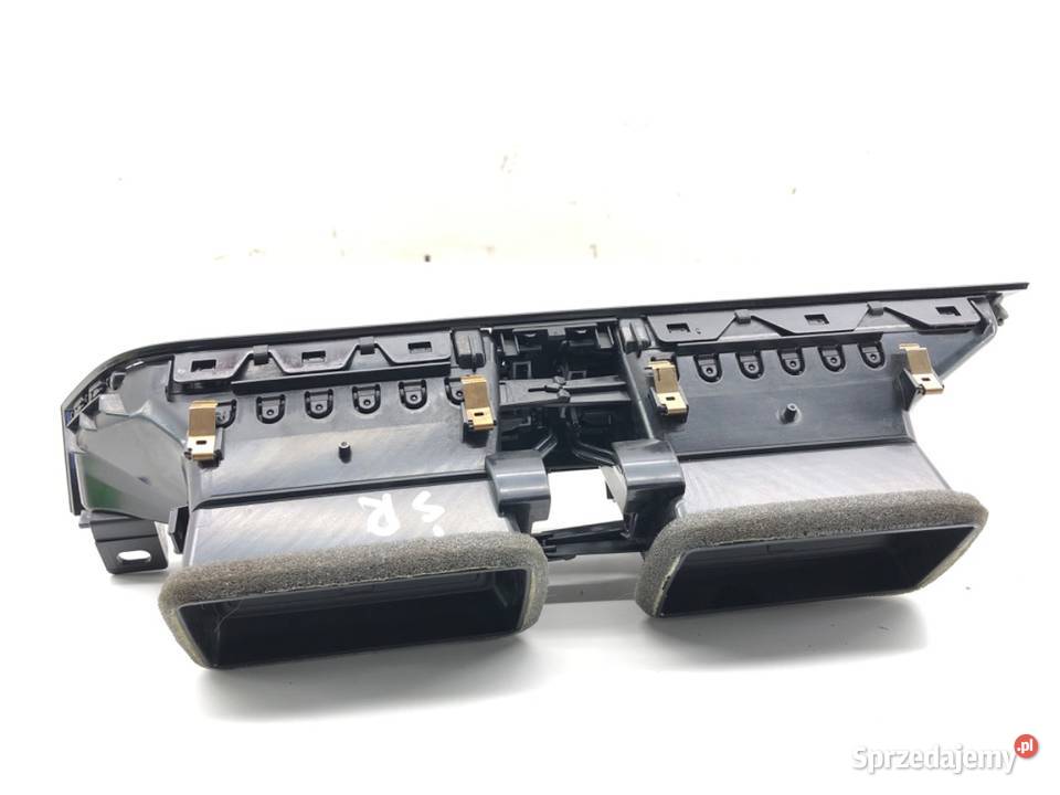 KRATKA NAWIEWU PRZÓD ŚRODKOWA AUDI Q3 II