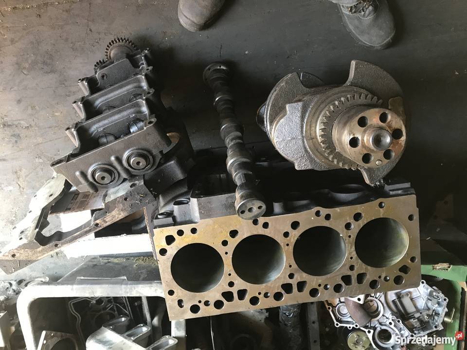 Wał Case NH LB 110 115 FB 100 200 Silnik na Kosakowo
