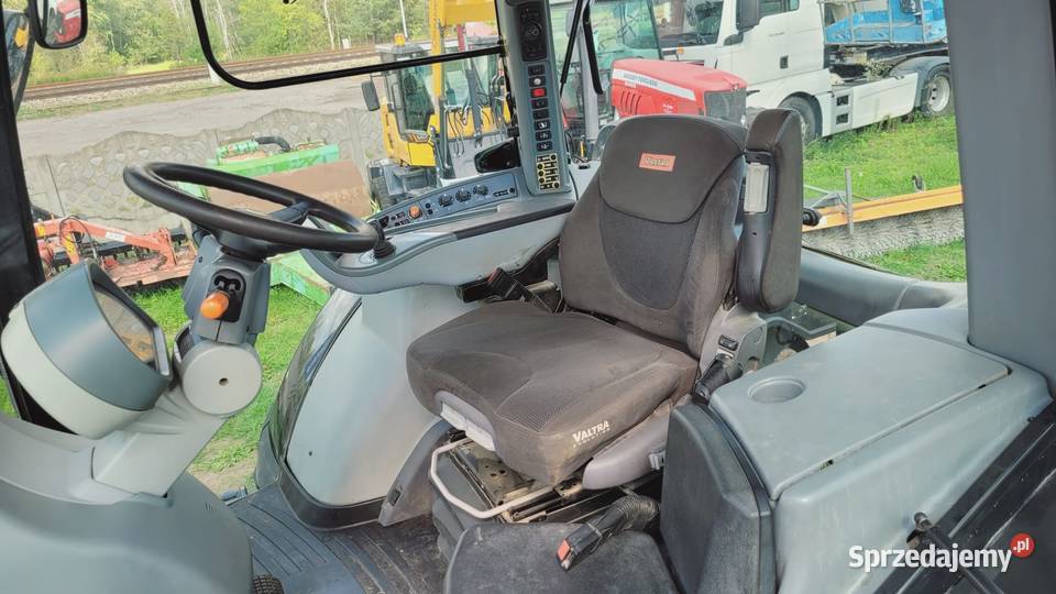 Valtra S274Okazja Tuz Pneumatyka ISOBUS Biegi