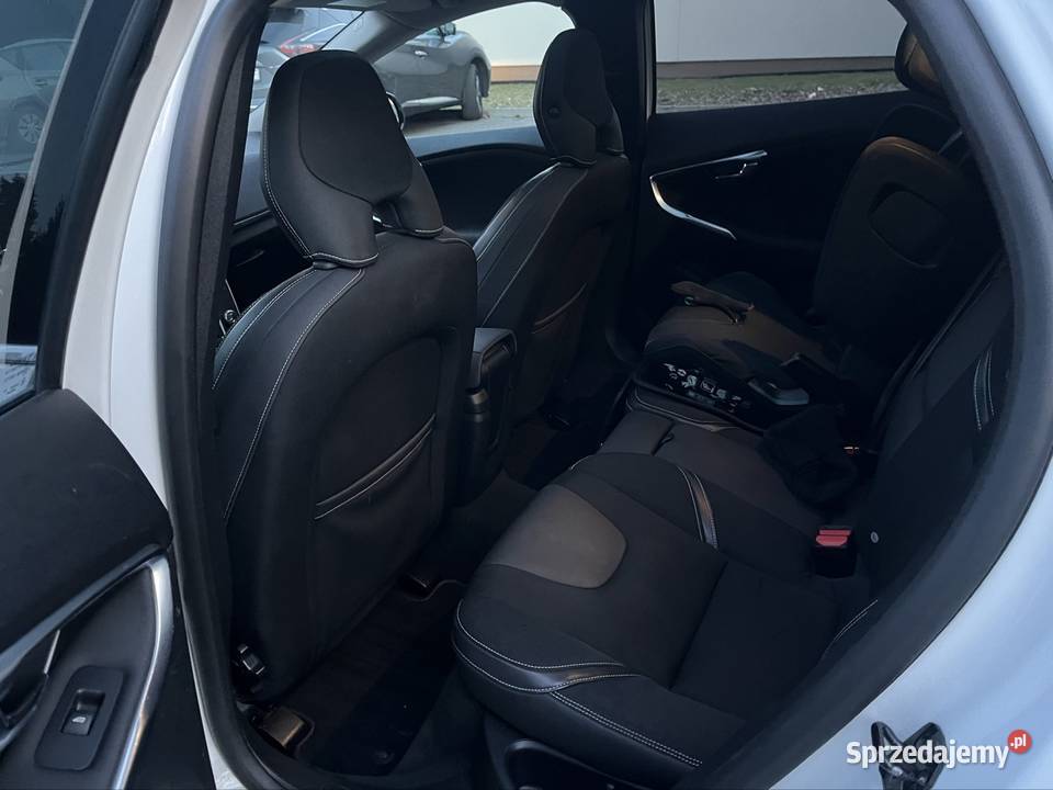 Volvo v40 16 d2 Momentum Możliwa zamiana na BMW Warszawa