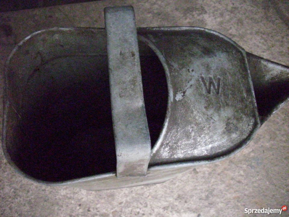 Zabytkowa nalewarka do paliwaWehrmacht Ursus Barlinek