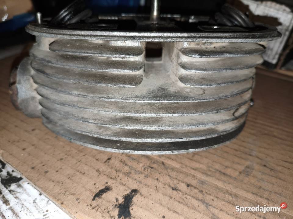 Lewa głowica Ural M67 Cylindry, głowice, pierścienie wielkopolskie Leszno sprzedam