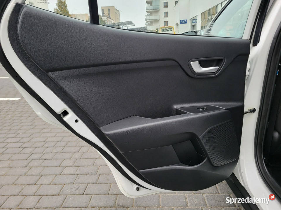 Kia Stonic 12 benzynaserwisowany w kujawsko-pomorskie Toruń sprzedam