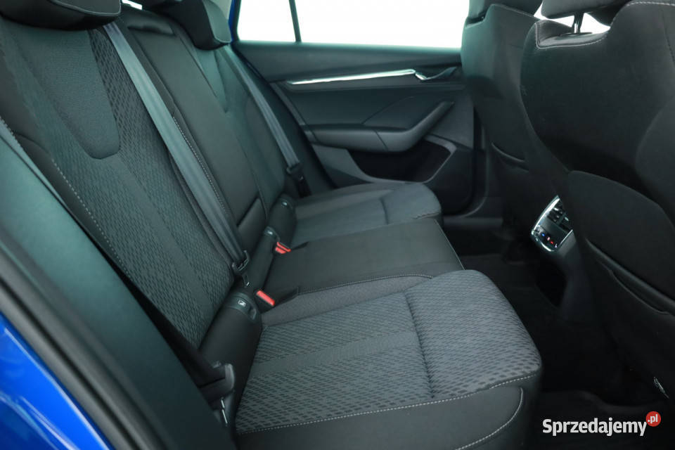 Skoda Octavia 20 TDI asystent pasa ruchu Piaseczno