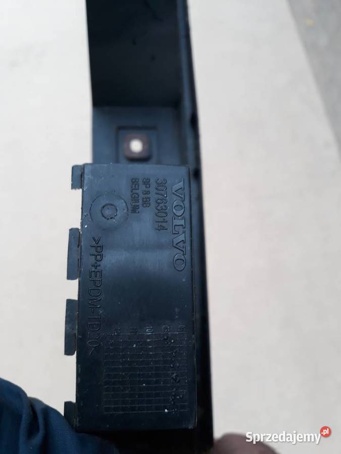 VOLVO V50 ŚLIZG ZDERZAKA TYŁ TYLNY 30763014