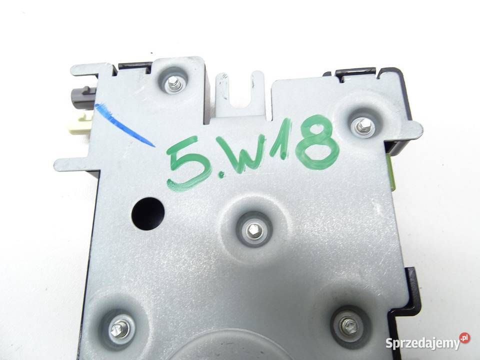 WZMACNIACZ ANTENY ANTENOWY 8P4035225D AUDI A3 8P