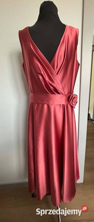 Elegancka sukienka damska 42 XL satynowa Czernichów