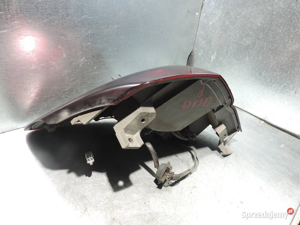 SUBARU LEGACY IV LAMPA PRAWY TYŁ KOMBI Nowy Sącz