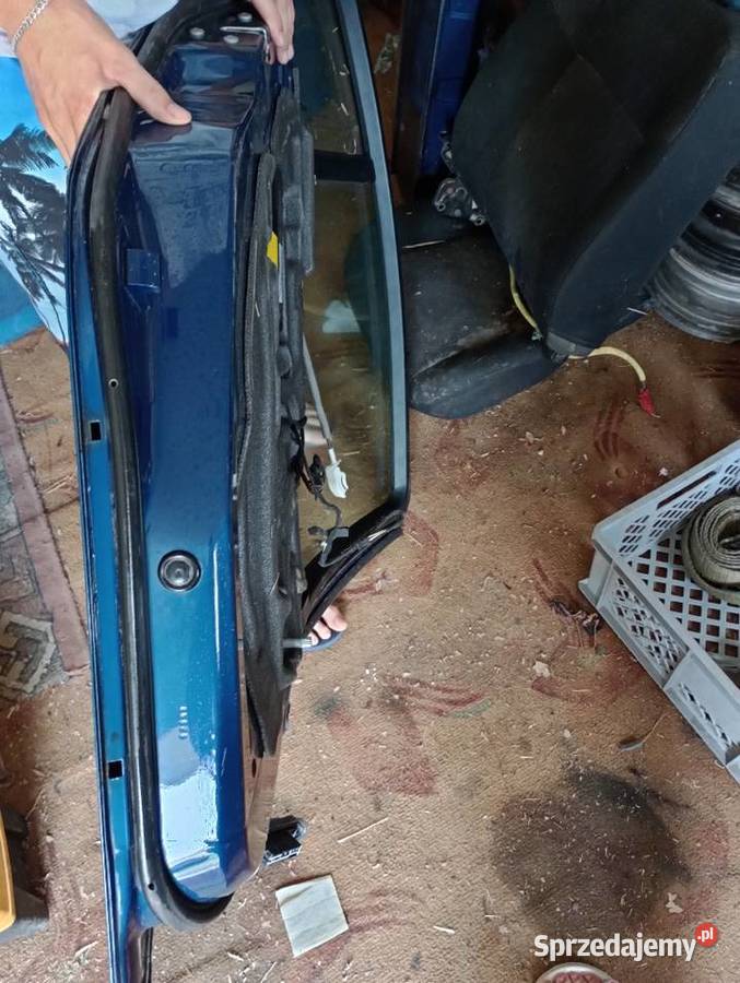 Drzwi tył lewe prawe BMW E46 sedan topasblau na Kamieniec