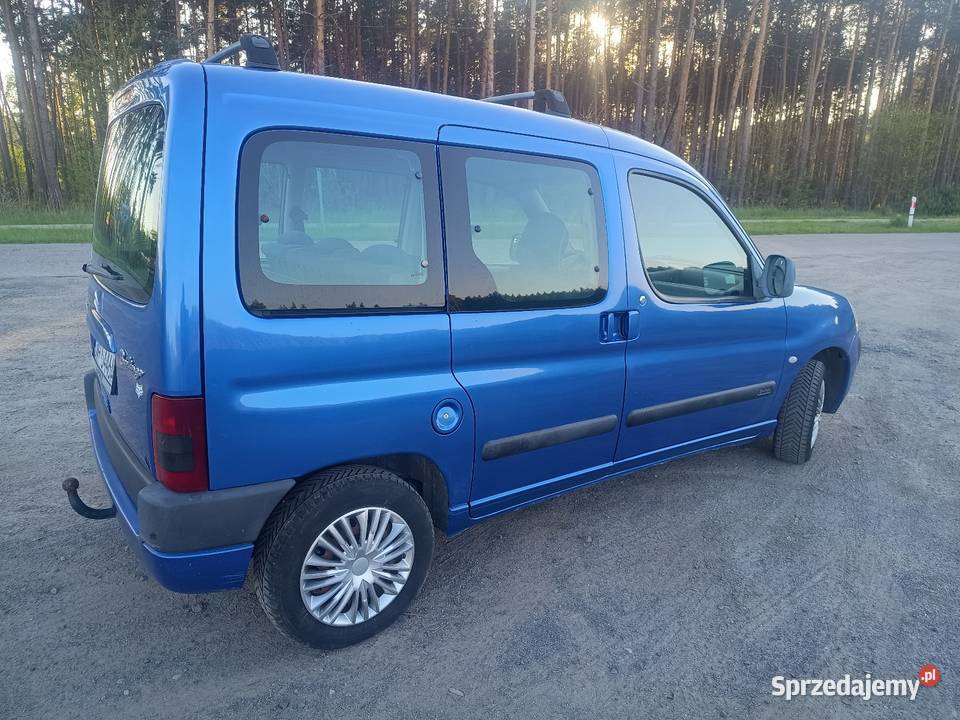 Citroen Berlingo 14 benzyna Rok produkcji 2004 Sulechów