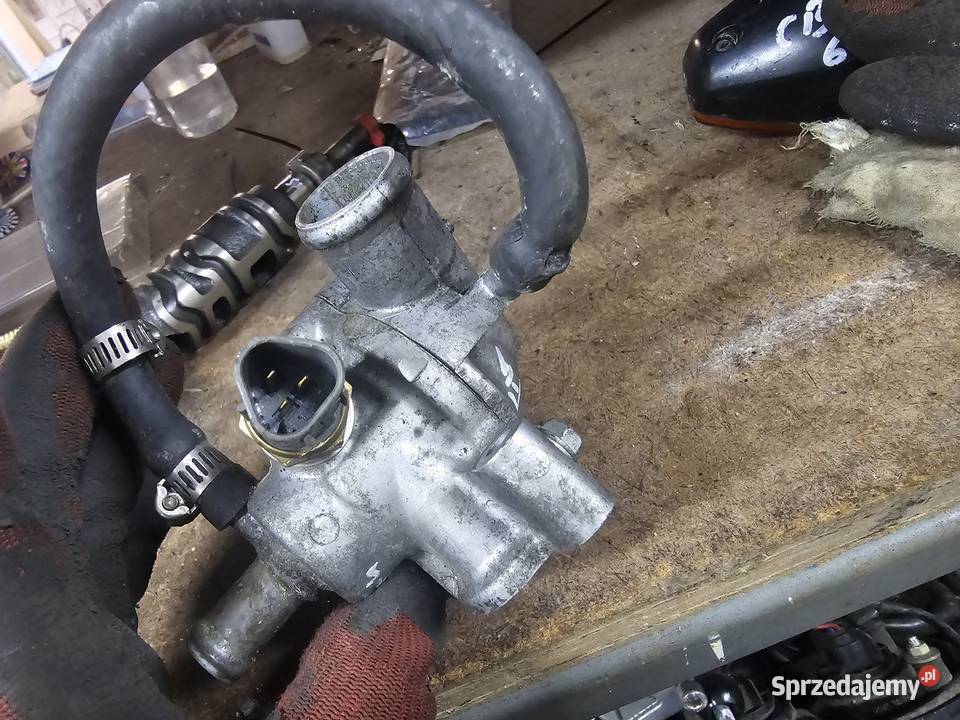 Honda CBR 600 F4 i obudowa termostatu termostat
