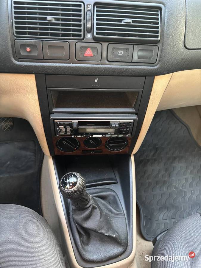 Volkswagen Golf IV 14 16V 1998 73 403 Salon Potakówka