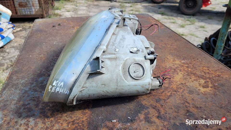 Lampa prawa przednią Kia Sephia Łagów