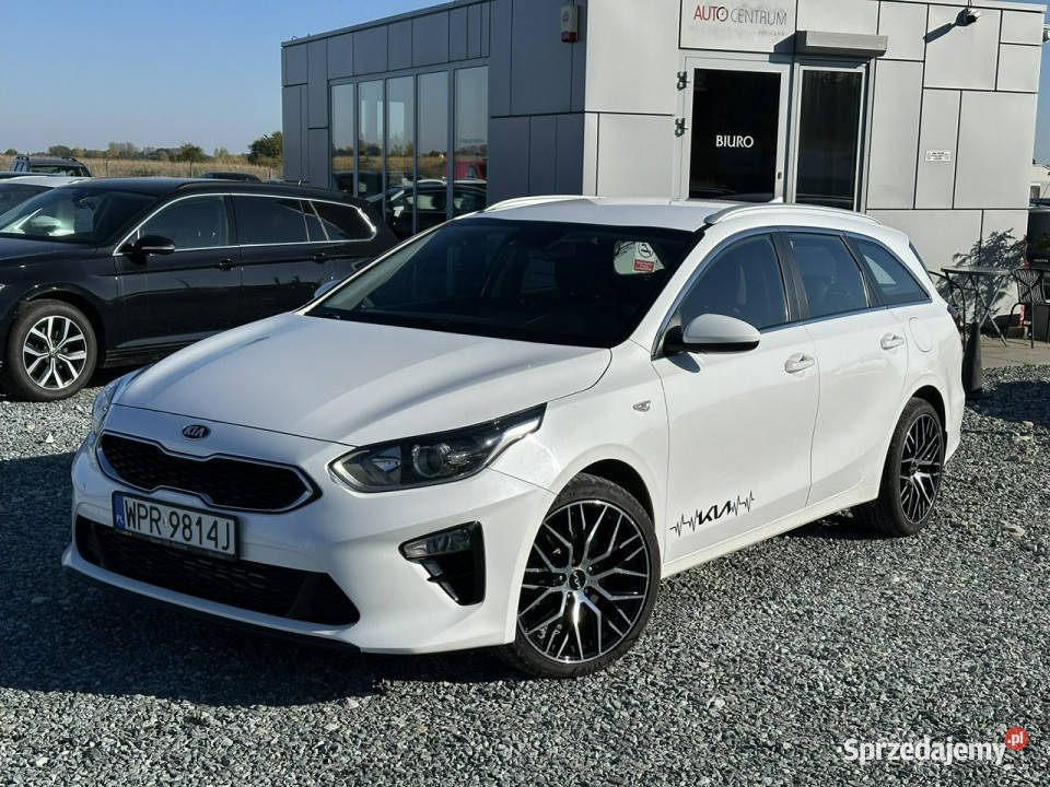 Kia Ceed 16 CRDi mHEV M 136 2021 Salon kamera nieuszkodzony