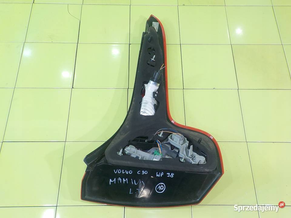 VOLVO C30 LIFT 16 D 10r 3D lampa lewy tyl osobowe