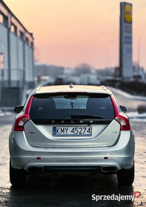Volvo V60 T5 245 stan Perfect małopolskie
