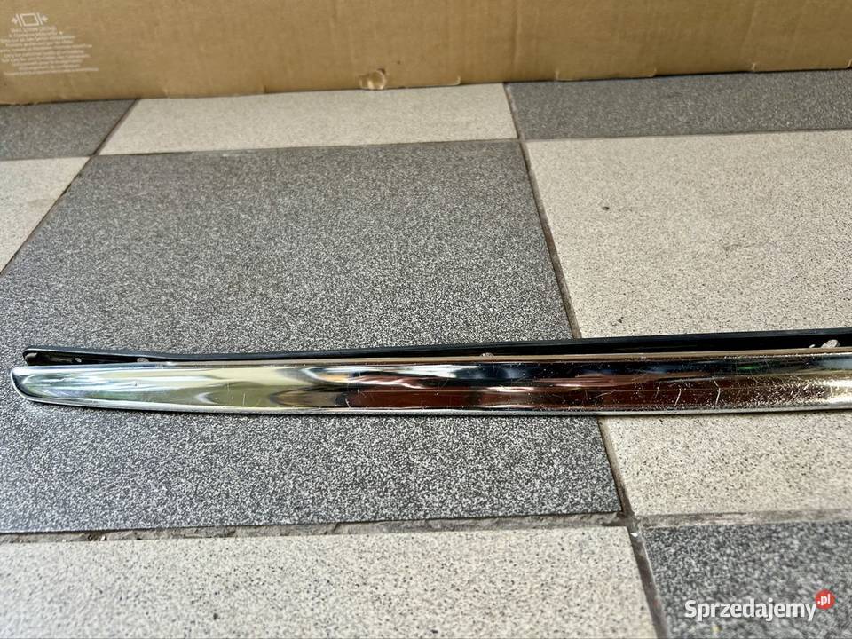 Listwa chrom klapy bagażnika Mercedes W126 osobowe