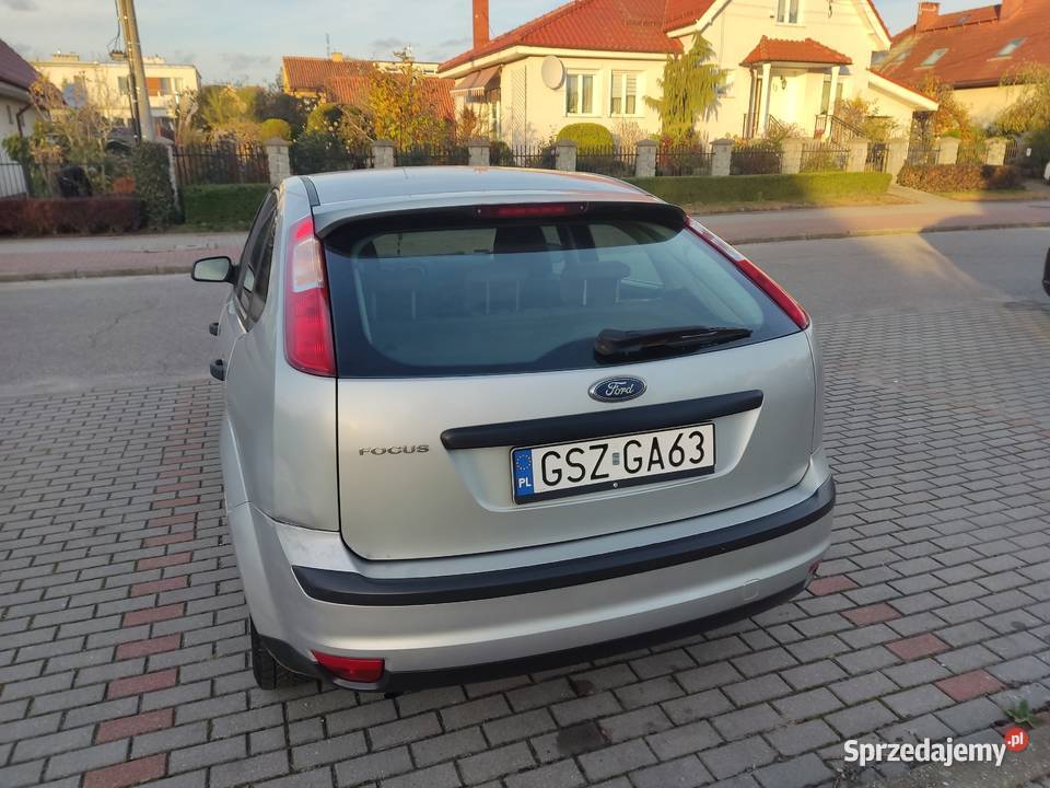 5 drzwi Ekonomiczny FOCUS 2005 poj 16 benz skrz 1600cm3 Elbląg