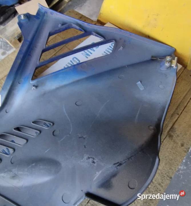 holland CNH ciagnik panel boczny pod maske Pozostałe