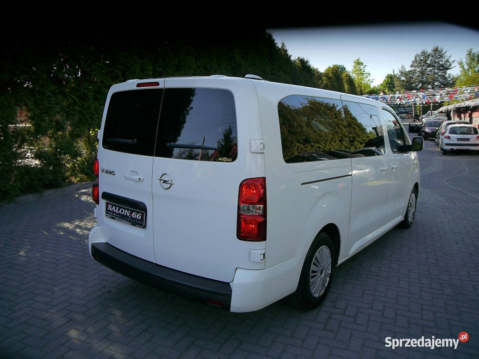 Opel Vivaro Długi 9os Navi Led Stan b